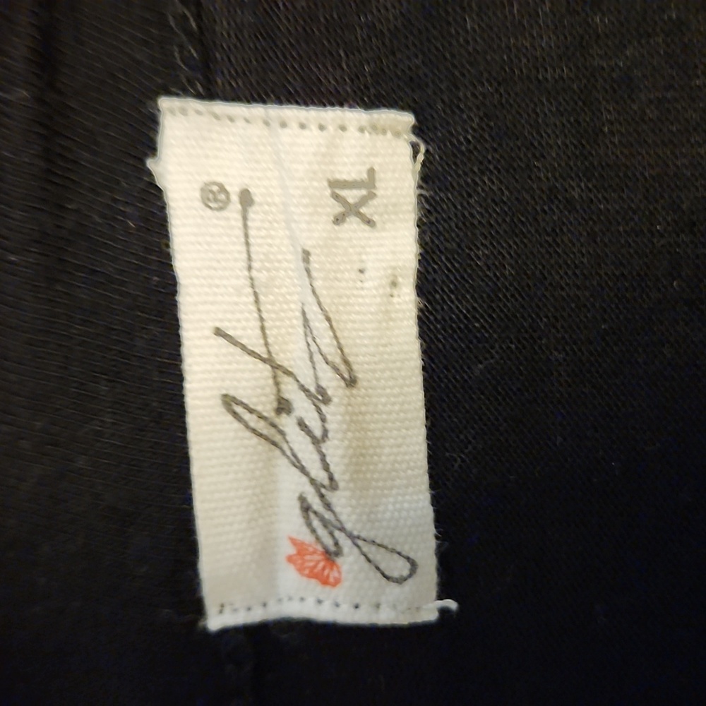 Top - Picture 2 of 3